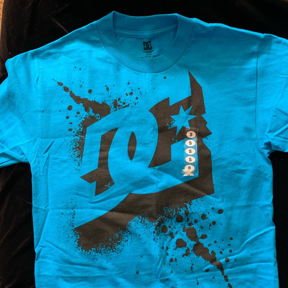 DC Mens Shirt Small